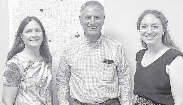 Newland discusses Schmidt campaign during CG visit